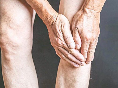 bệnh đau nhức xương khớp ở người già