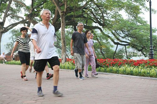 bệnh đau nhức xương khớp ở người già