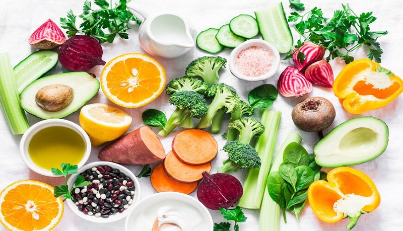 Rau xanh và trái cây tốt cho việc ngăn ngừa, phục hồi da lão hóa