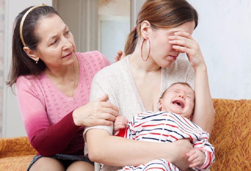Đau đầu là yếu tố thúc đẩy trầm cảm ở phụ nữ sau sinh