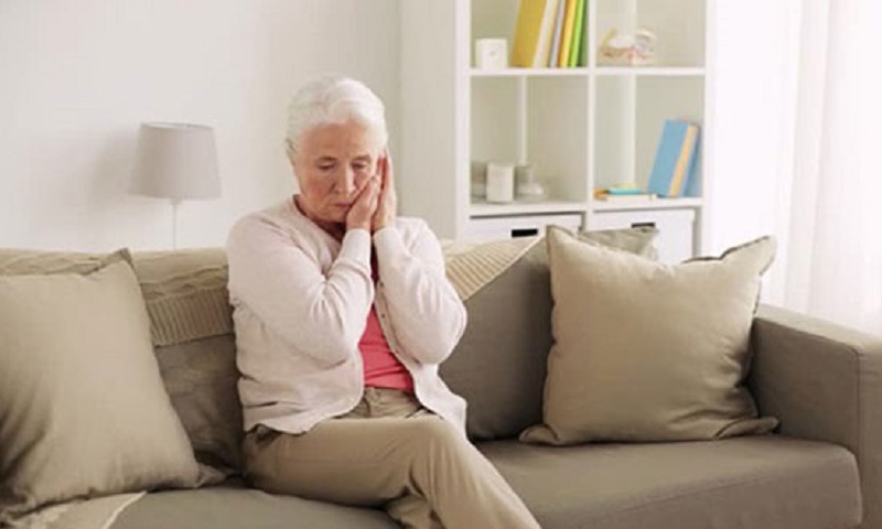 Những vấn đề về tâm lý khiến người lớn tuổi ăn uống kém khi vào bữa