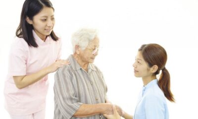 Người cao tuổi rất dễ mắc bệnh do đó cần thực hiện ngay các biện pháp nâng cao sức khỏe