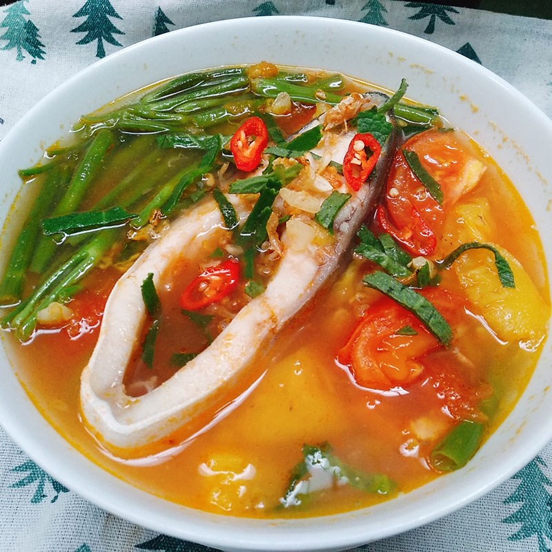 Canh cá chim trắng món ăn thanh mát rất tốt cho cơ thể