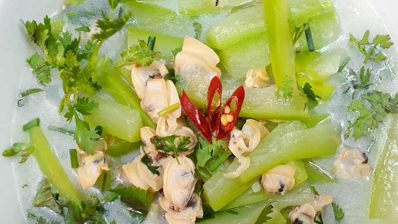 Canh bầu nấu nghêu món ăn giải cảm tăng cường sức đề kháng
