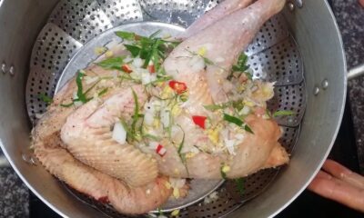 Gà chưng cách thủy giúp bồi bổ cơ thể suy nhược