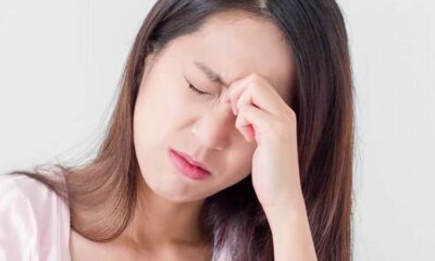 Phụ nữ tiền mãn kinh dễ bị hoa mắt đau đầu do sự thay đổi nội tiết tố
