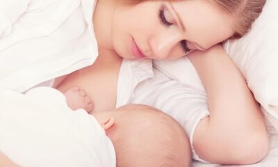 Sau quá trình sinh nở, mẹ cần nghỉ ngơi nhiều hơn để hồi phục sức khỏe và tăng cường sức đề kháng