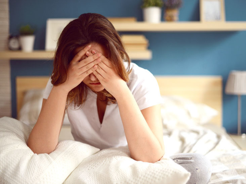 Người bị suy nhược cơ thể thường xuyên bị mất ngủ, mệt mỏi kéo dài