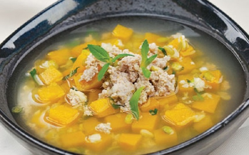 Canh bí đỏ đậu xanh món ăn tuyệt vời cho cơ thể người suy nhược