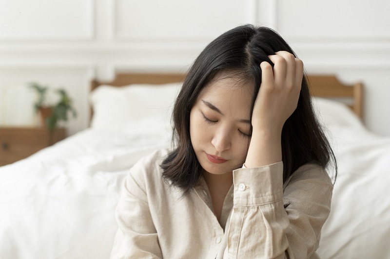 Khi cơ thể mệt mỏi kéo dài hay quá sức, bạn nên đi thăm khám ngay để biết rõ tình trạng bệnh