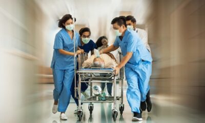 Nên đưa người thân đi bệnh viện càng sớm càng tốt