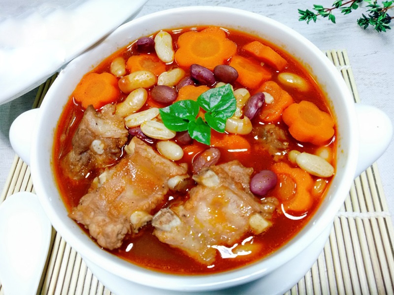 Canh xương bò hầm đậu đỏ