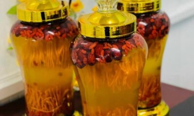 Ngâm đông trùng kết hợp với một số loại dược liệu 