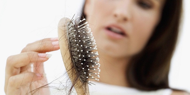 Nguyên nhân gây rụng tóc là gì?