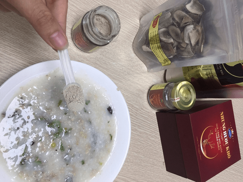 Với nhung hươu bột bạn chỉ cần trộn với bất cứ loại thức ăn nào là xong
